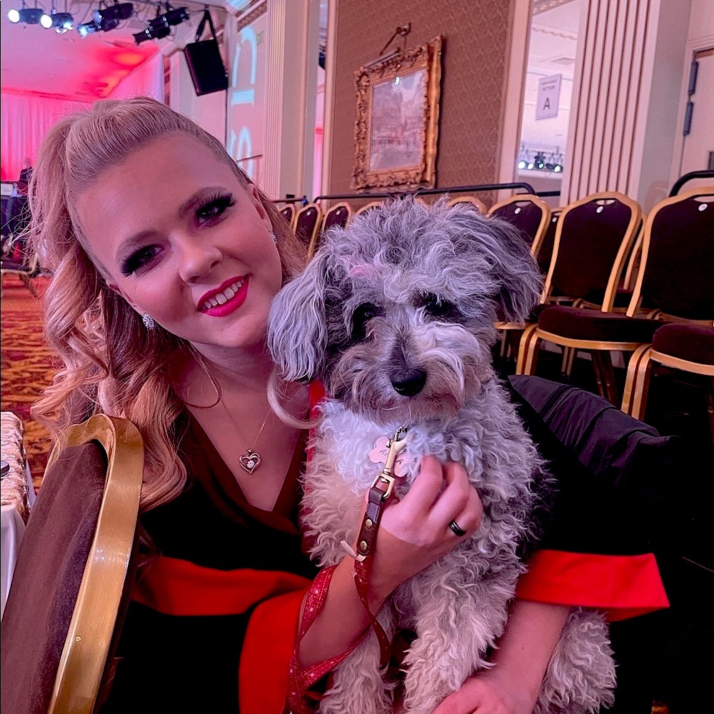 Meet your Posher, Julie